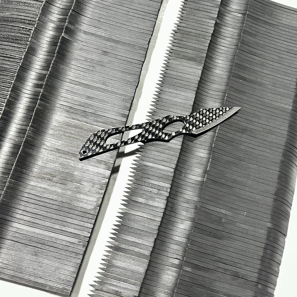 Carbon fiber keychain - ELVVV